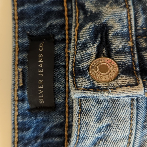 Silver Jeans Boyfriend Short - Picture 8 of 9